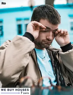 who pays a real estate agent